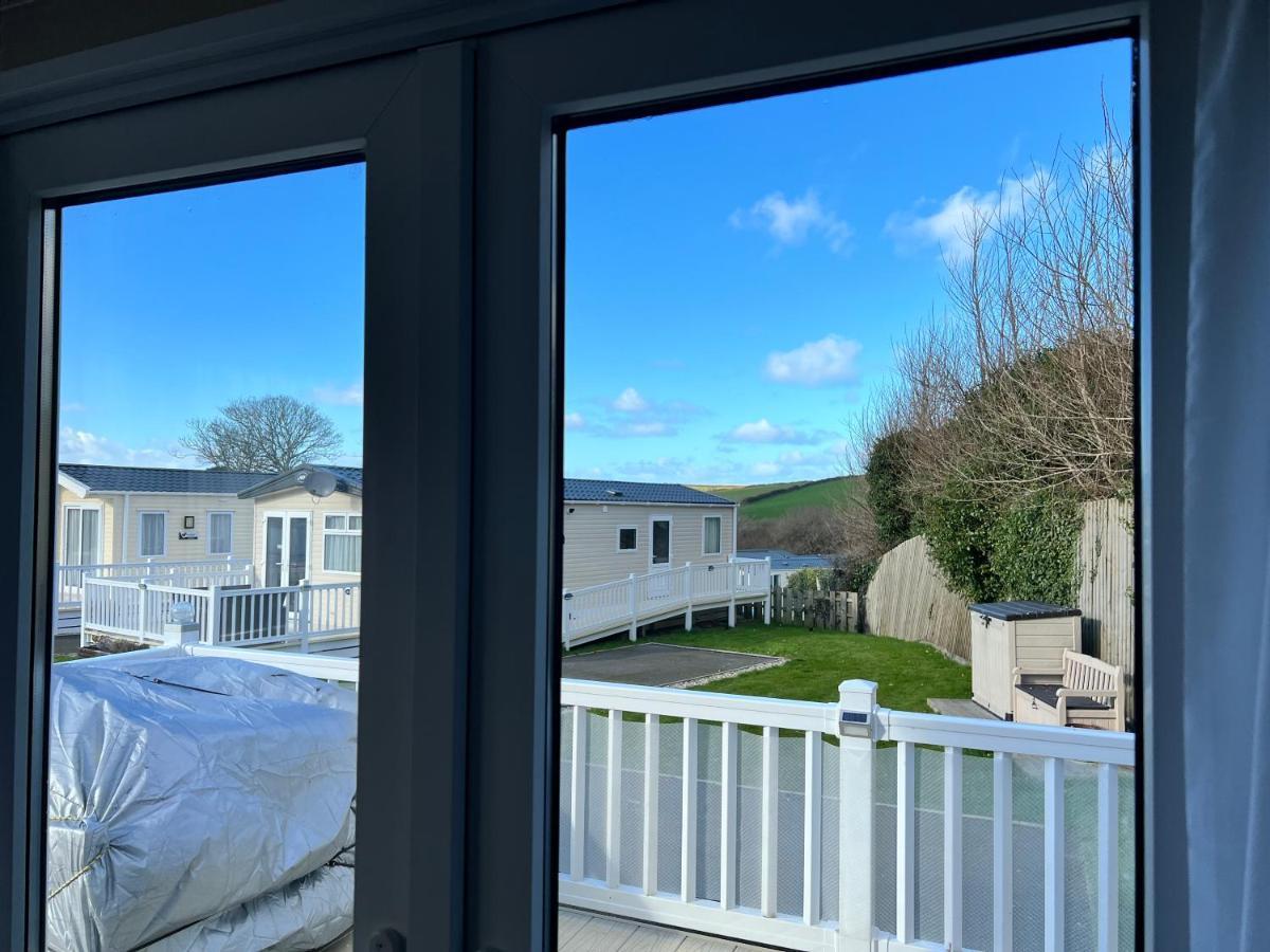 Mollys Retreat Pet Friendly Three Bed Caravan With Small Garden Newquay Bay Resort Quieter Area Of Park Exteriér fotografie