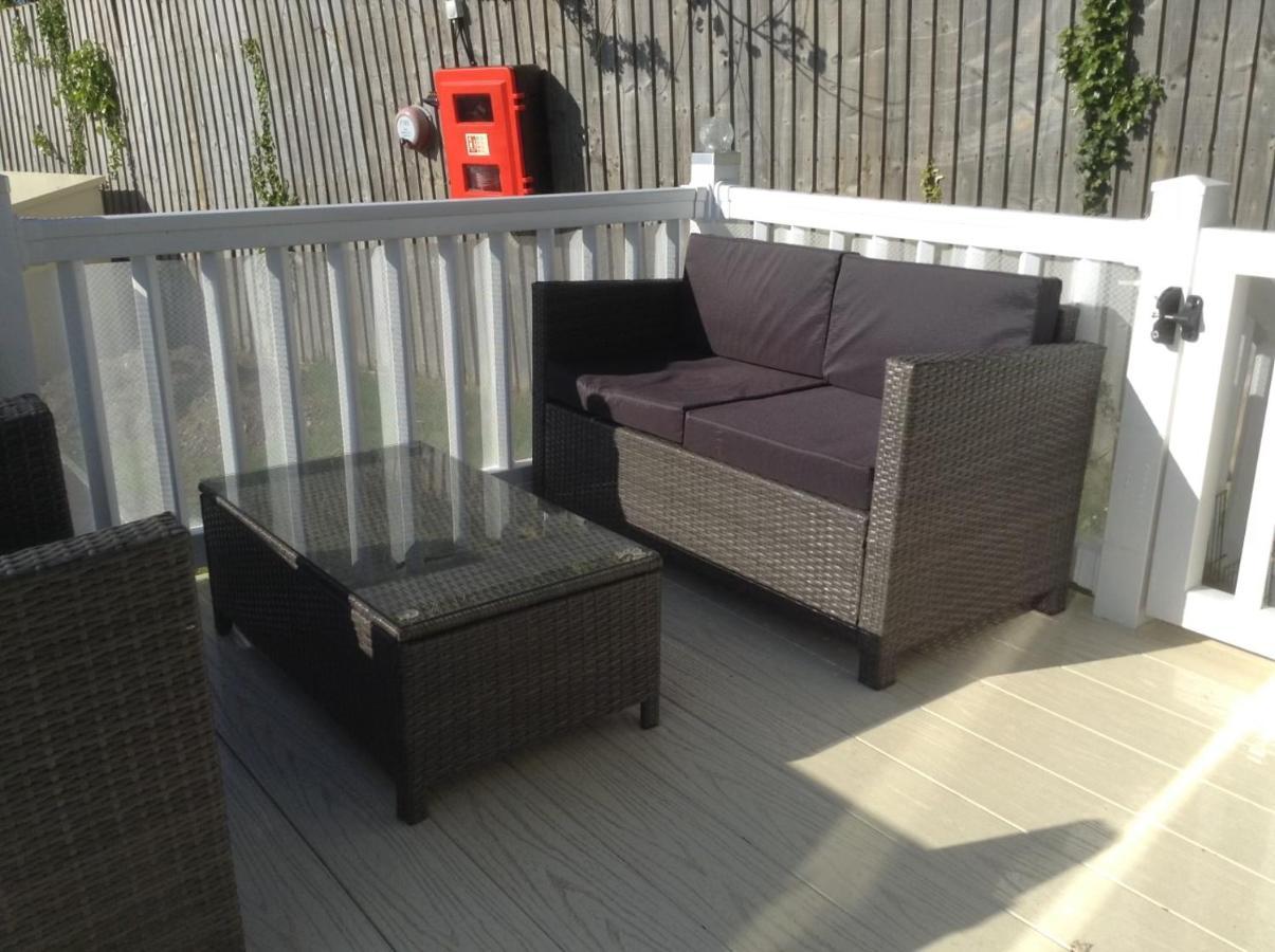 Mollys Retreat Pet Friendly Three Bed Caravan With Small Garden Newquay Bay Resort Quieter Area Of Park Exteriér fotografie