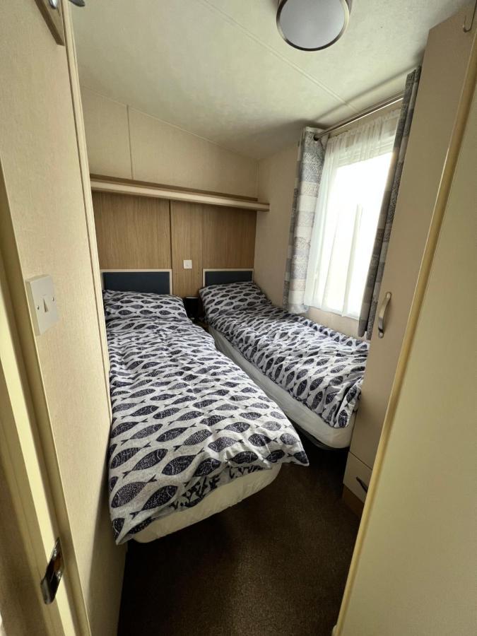 Mollys Retreat Pet Friendly Three Bed Caravan With Small Garden Newquay Bay Resort Quieter Area Of Park Exteriér fotografie