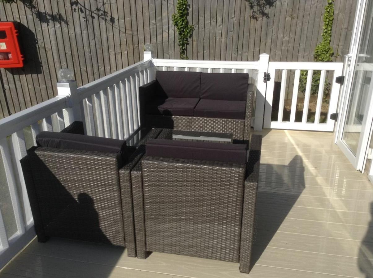 Mollys Retreat Pet Friendly Three Bed Caravan With Small Garden Newquay Bay Resort Quieter Area Of Park Exteriér fotografie