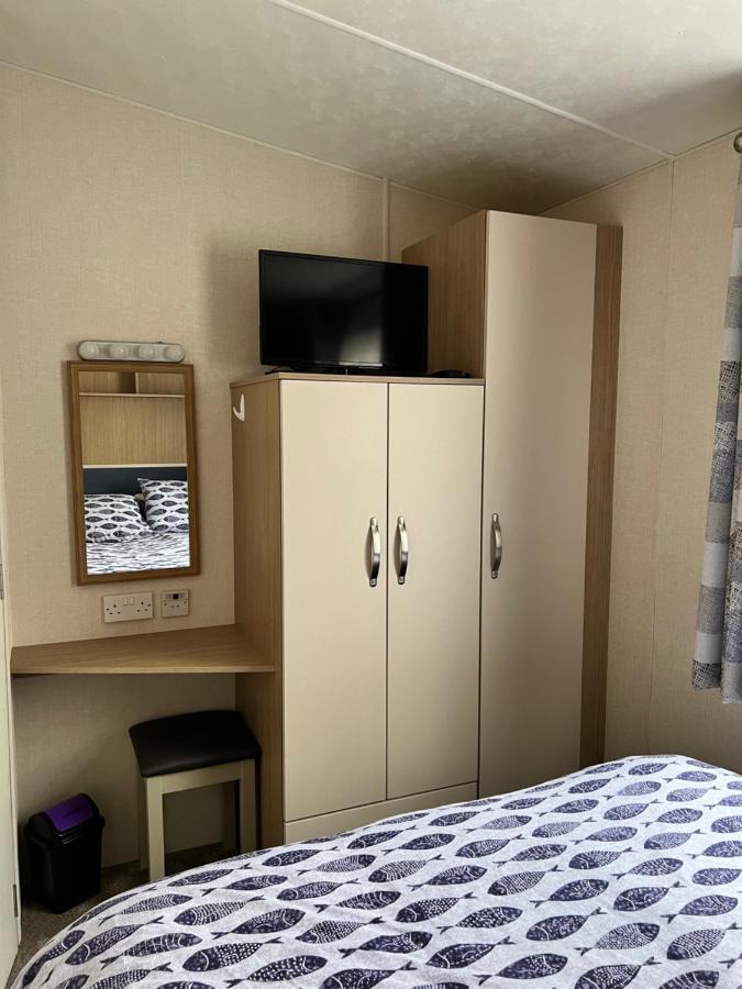 Mollys Retreat Pet Friendly Three Bed Caravan With Small Garden Newquay Bay Resort Quieter Area Of Park Exteriér fotografie